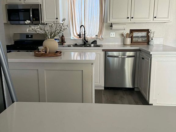 3rd image of 2240 Olivera Rd