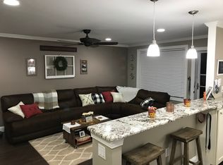 211 Acres Dr, Ridley Park, PA 19078