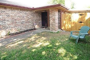 3rd image of 5106 Shoregate Dr