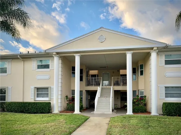 379 N Grove Isle Cir, Vero Beach, FL