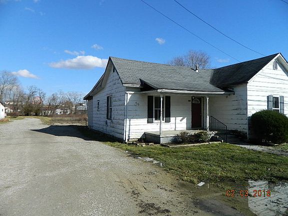 4th image of 550 East St