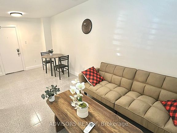 4th image of 3717 Lakeshore Rd W #4