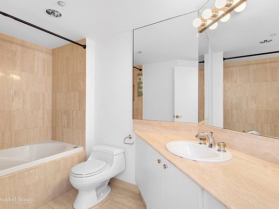 5th image of 7000 Island Blvd APT 809
