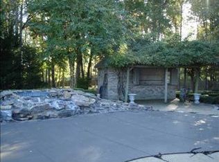 9165 Forest Wind Dr, Collierville, TN 38017