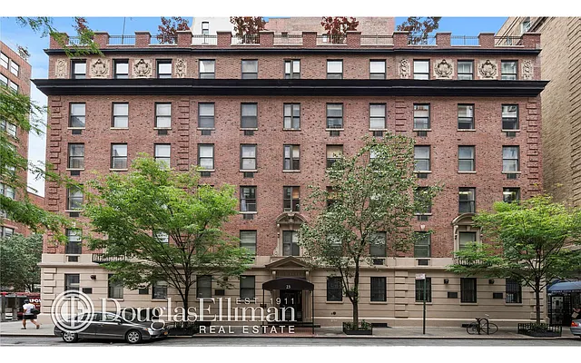 Sold by Douglas Elliman | media 25