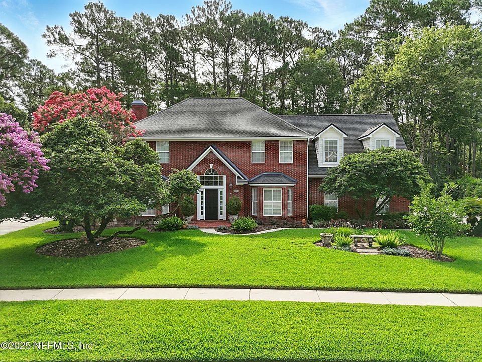 1st image of 8659 HAMPSHIRE GLEN Drive S