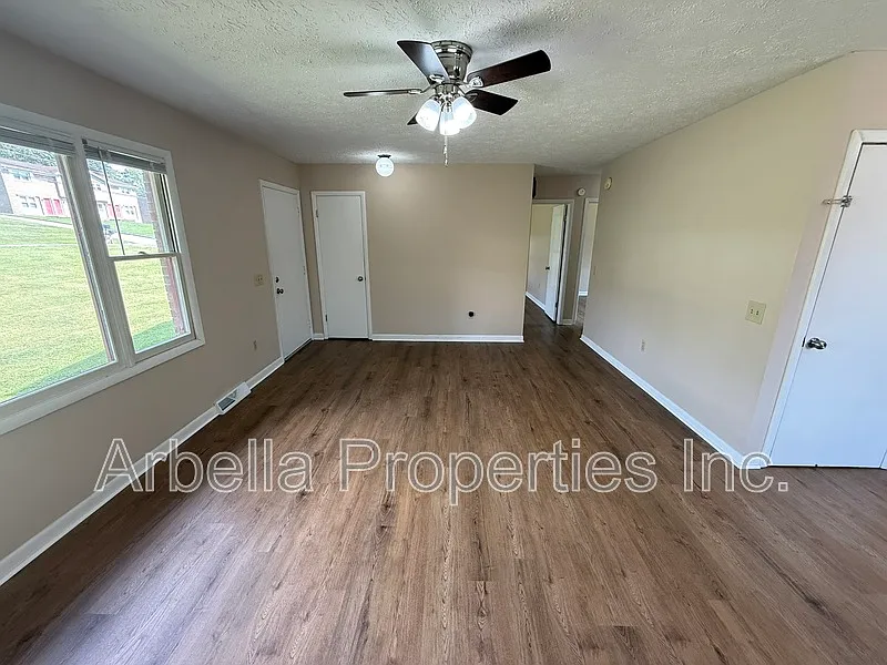 2 bed, 1.0 bath, 900 sqft, $1,225 — Photo 4