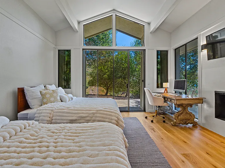 13350 Middle Canyon Rd — Photo 26