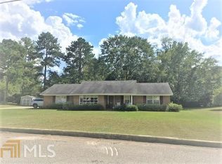 1803 N 3rd Ct, Lanett, AL 36863