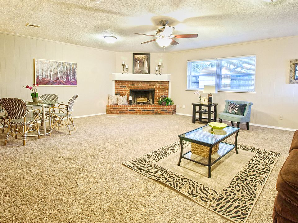 1st image of 600 Belle Air Ave