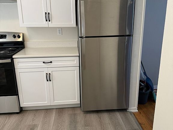3rd image of 6014 S Prince St