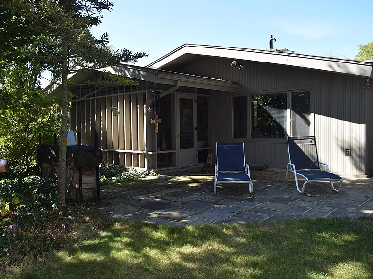 301 Homan Ave — Photo 39
