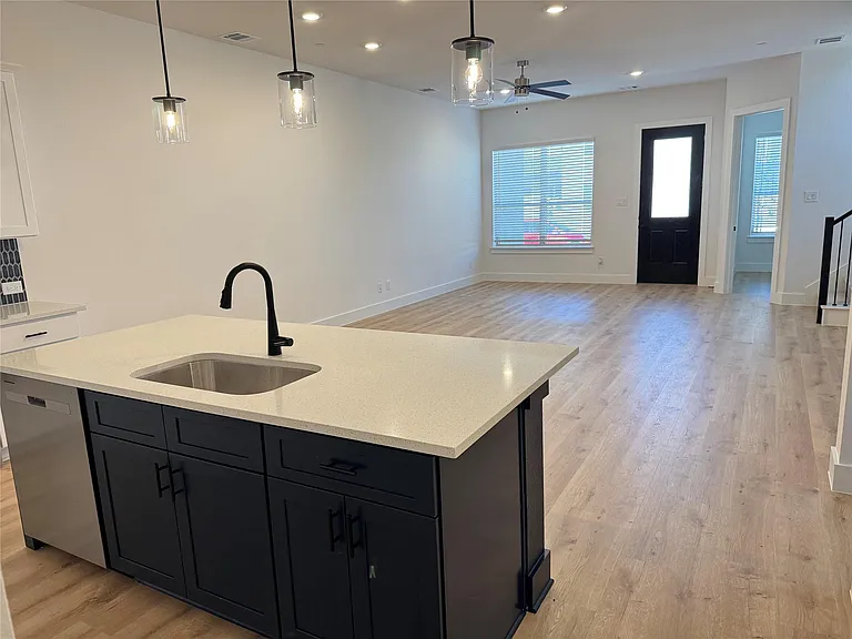 1232 Eureka Springs St — Photo 13