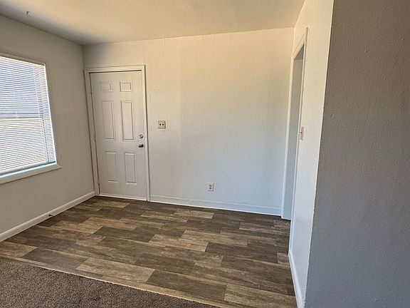 3rd image of 1060-1063 18th Ave #1061-18