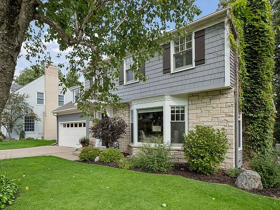 2nd image of 3308 W 55th St