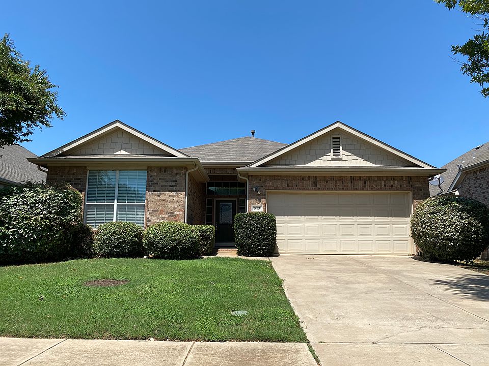 1st image of 513 Jefferson Ln