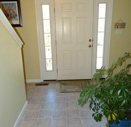 3rd image of 219 Sussex Way