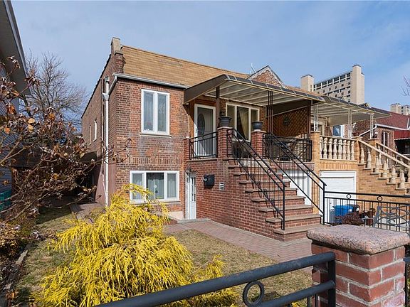 2nd image of 3715 Nautilus Ave
