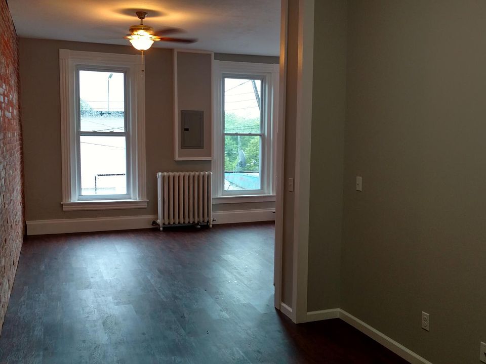 2nd image of 272 State St APT 3