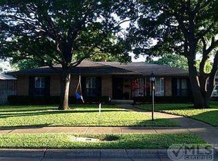 5568 Ledgestone Dr, Dallas, TX 75214