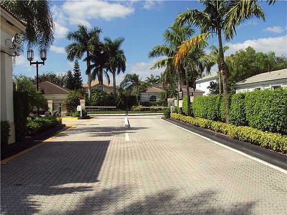 2nd image of 1142 NW 116th Ave