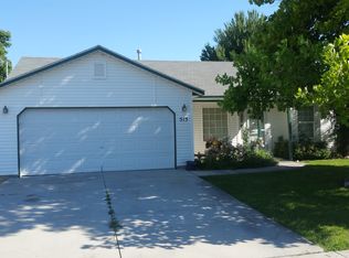 515 Valley St, Middleton, ID 83644