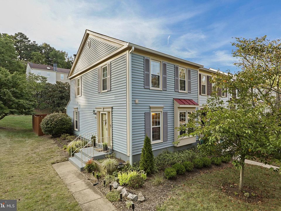 1st image of 7422 Houndsbury Ct