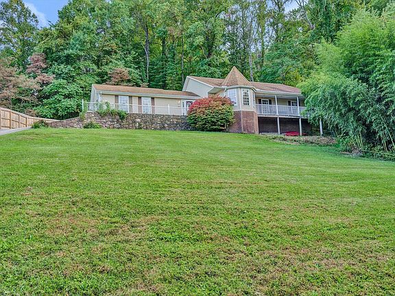 2nd image of 7876 Whistler Dr