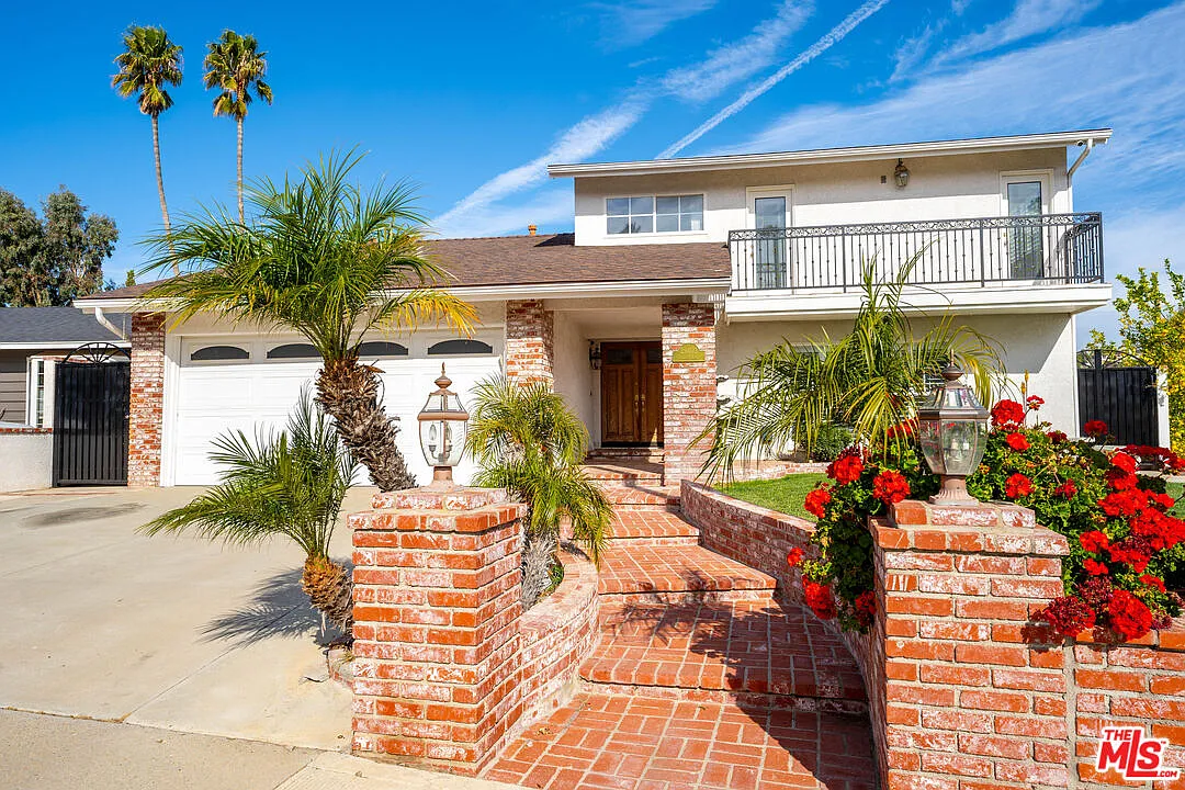 4 bed, 3.0 bath, 2295 sqft, $5,950 — Photo 1