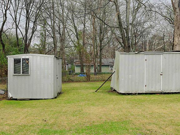 5th image of 513 Wilson St