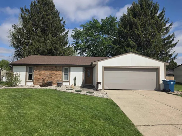 1308 Garwood Dr, Auburn, IN 46706