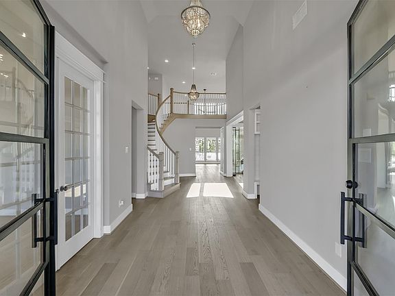 4th image of 32226 Tall Oaks Way