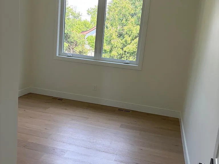 376 Mitchell Ave — Photo 13