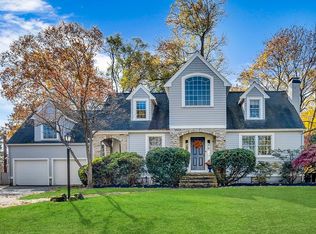 55 Southfield Cir, Concord, MA 01742