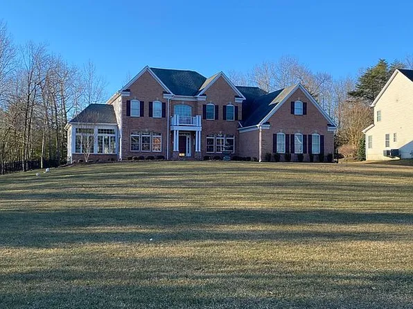 1633 Carnoustie Dr, Pasadena, MD 21122