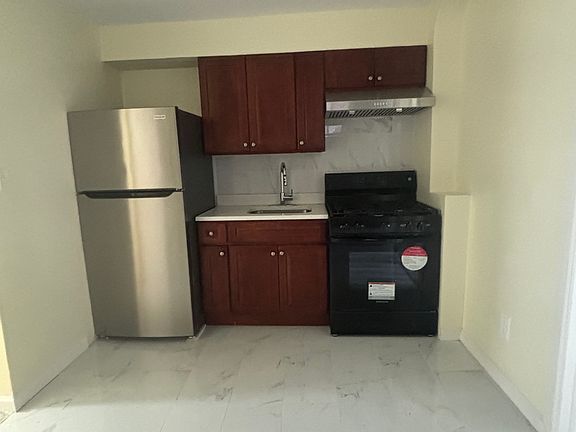 5th image of 956 E 54th St #1