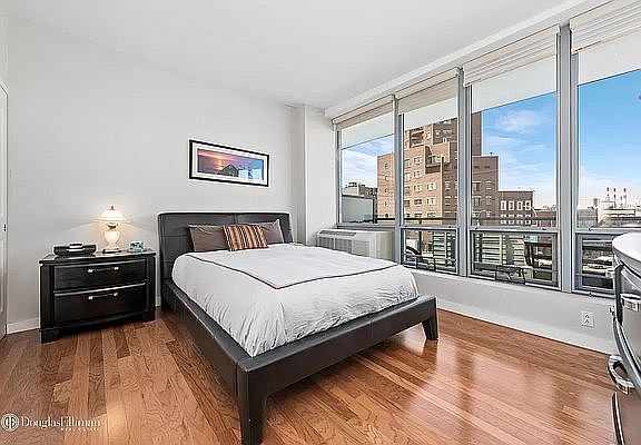5th image of 4815 11th St APT 3F