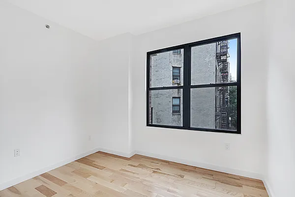 Rented by REZI | media 15