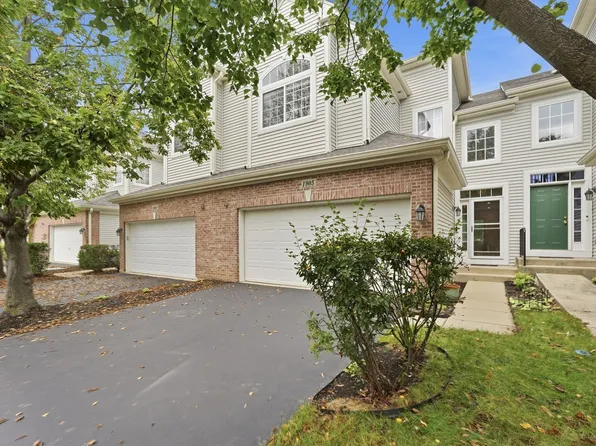 1905 Maureen Dr, Hoffman Estates, IL 60192