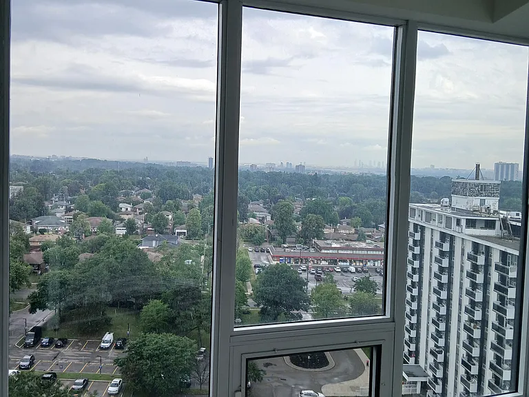 4010 Eglinton Ave W #1403 — Photo 7