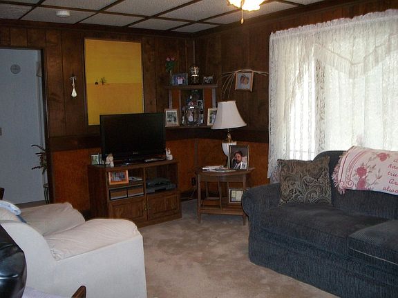 3rd image of 613 Scotland Ave