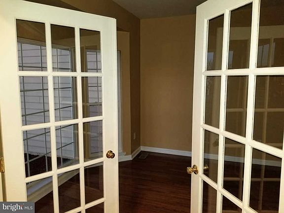 5th image of 410 Derrytown Dr