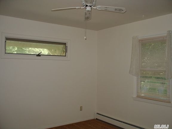 4th image of 70 Lolly Ln