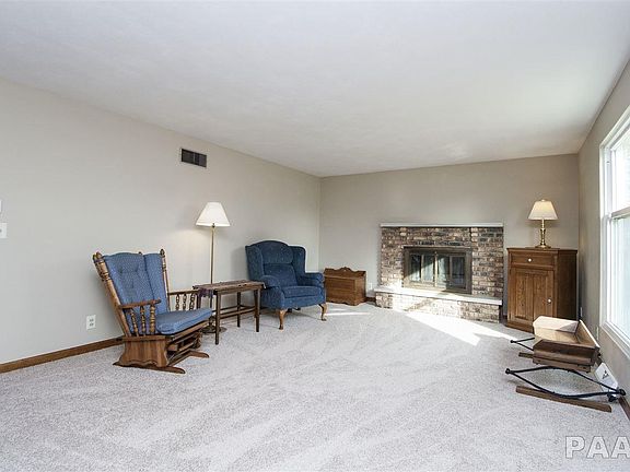 2nd image of 606 Wilshire Dr