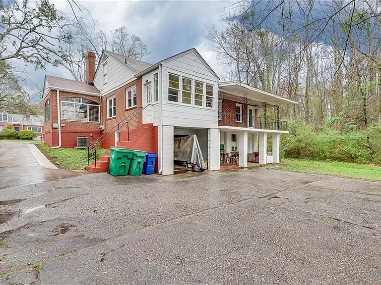 1287 Eastland Rd — Photo 5