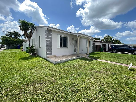 5th image of 1471 NW 37th Ave