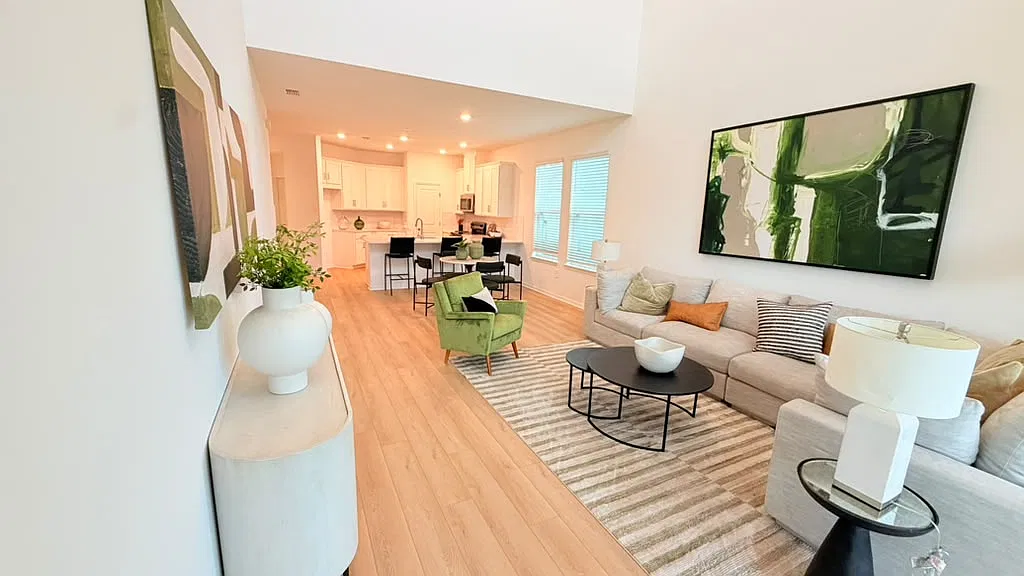 4 bed, 3.5 bath, 2514 sqft, $2,850 — Photo 3