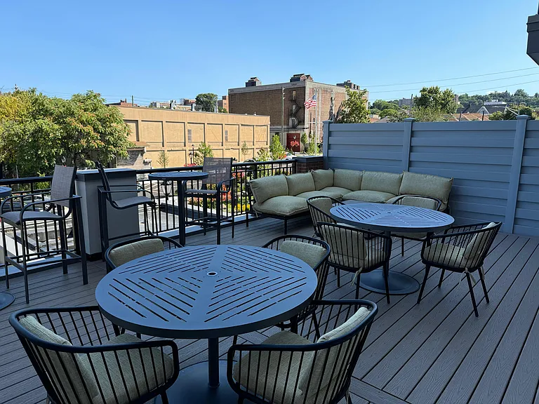 The Roof Deck at 70 Pier