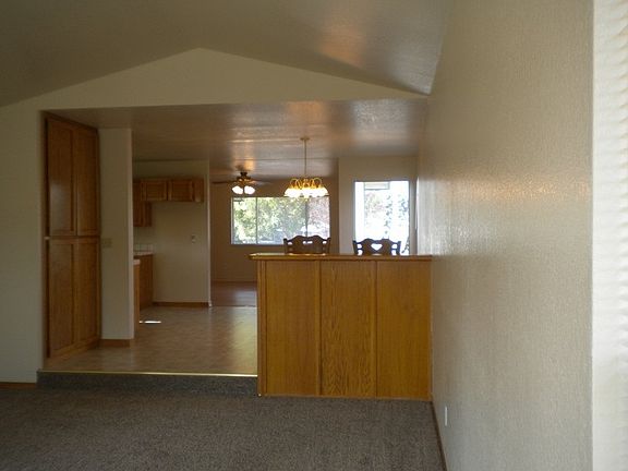 5th image of 1421 Bumblebee Dr