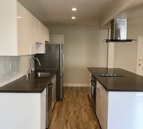 5th image of 11835 Dorothy St APT 9